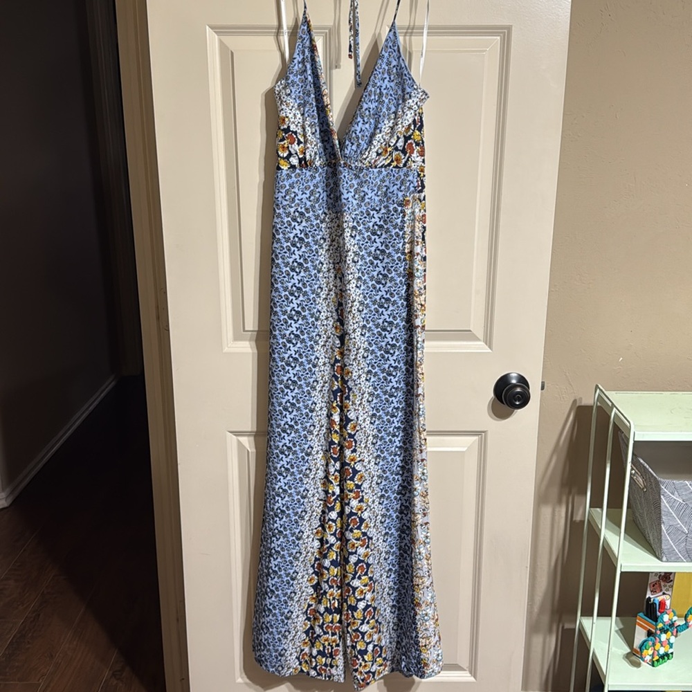 Lulus medium jumpsuit - Picture 4 of 6